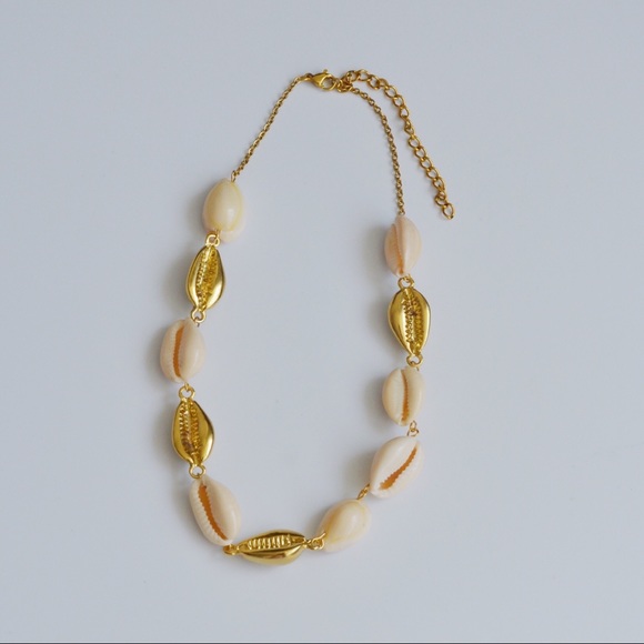 Gold Plated Cowrie Seashell Necklace Choker Set - Picture 6 of 8